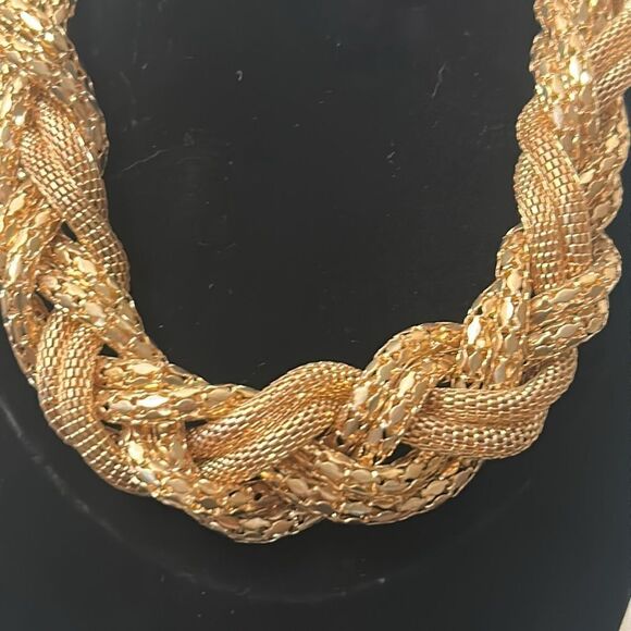 STATEMENT RUNWAY COUTURE LARGE BRAIDED GOLDEN CHAIN CHOKER NECKLACE - Picture 2 of 4